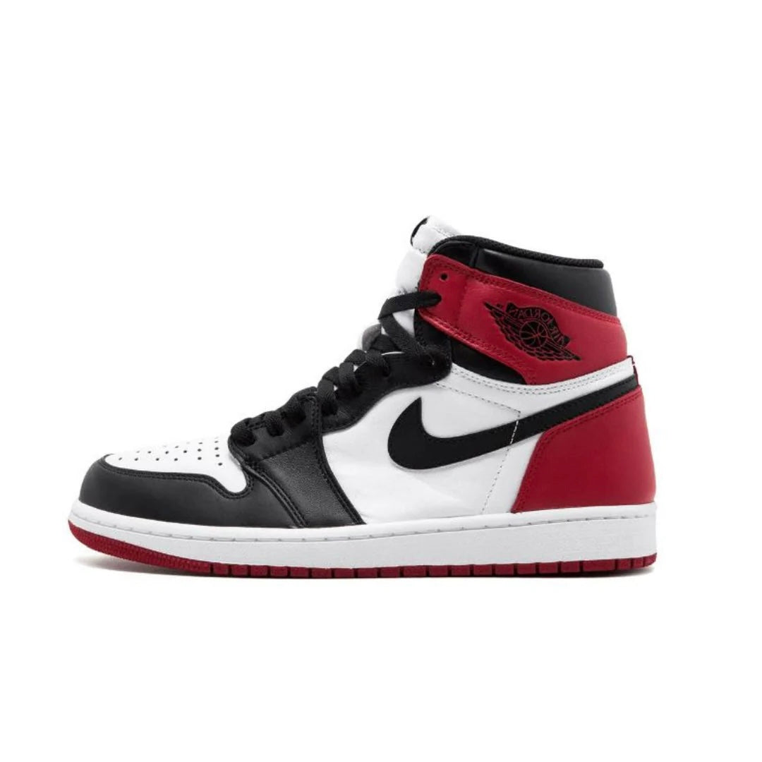 Air Jordan 1 Retro Mid Black Toe