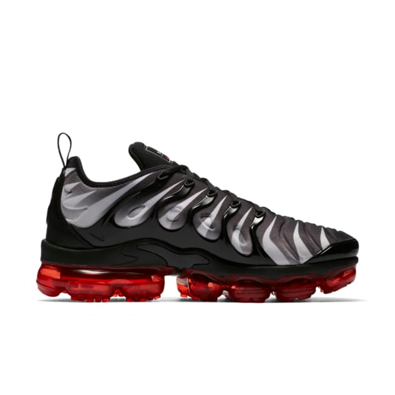 Air Vapormax Plus “Red Shark Tooth”