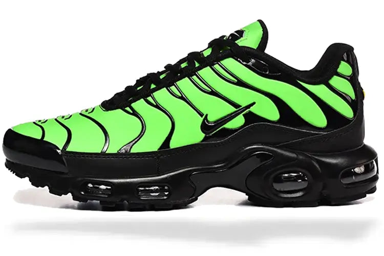Nike Tn Air Max Plus Noir Vert / Green Change Couleur Avec Feu