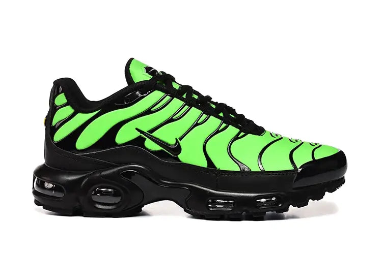 Nike Tn Air Max Plus Noir Vert / Green Change Couleur Avec Feu