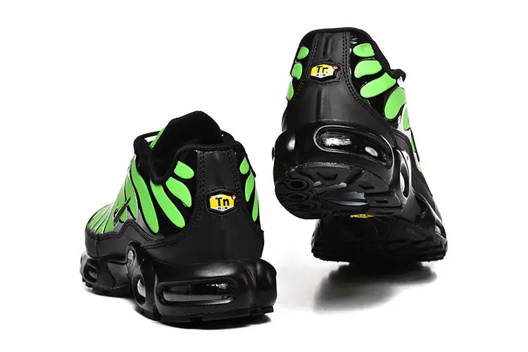 Nike Tn Air Max Plus Noir Vert / Green Change Couleur Avec Feu